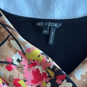 NIC+ZOE Multicolor Floral Blouse